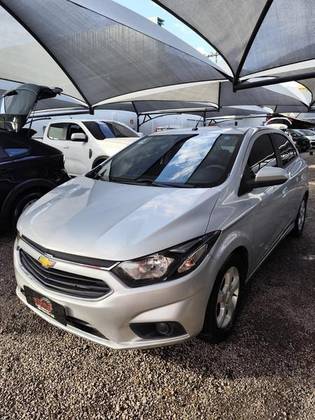 CHEVROLET ONIX 1.4 MPFI ACTIV 8V FLEX 4P AUTOMÁTICO